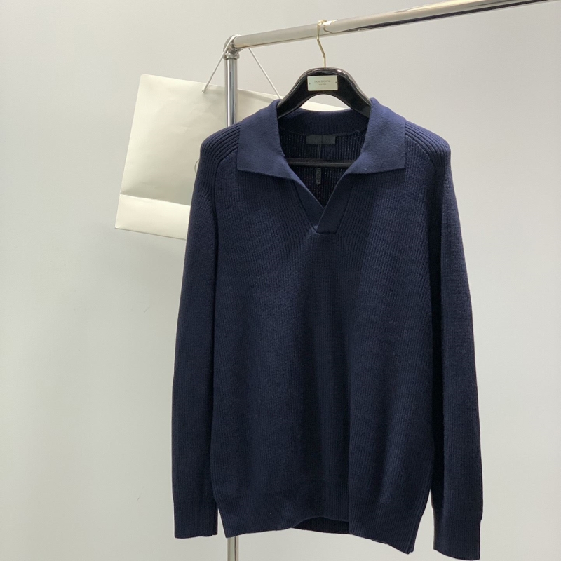 Pra*a sweater